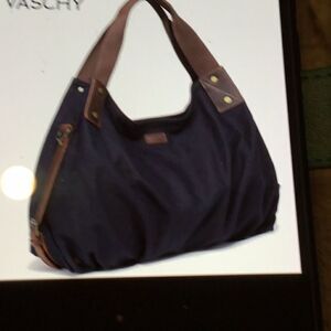 Vaschy Overnight Bag NWT